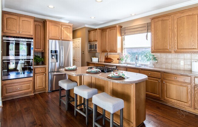 Building Photo - 22823 Roberts Run Ln