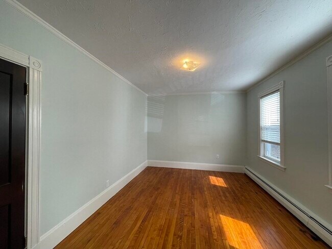 Building Photo - 6 Lexington St