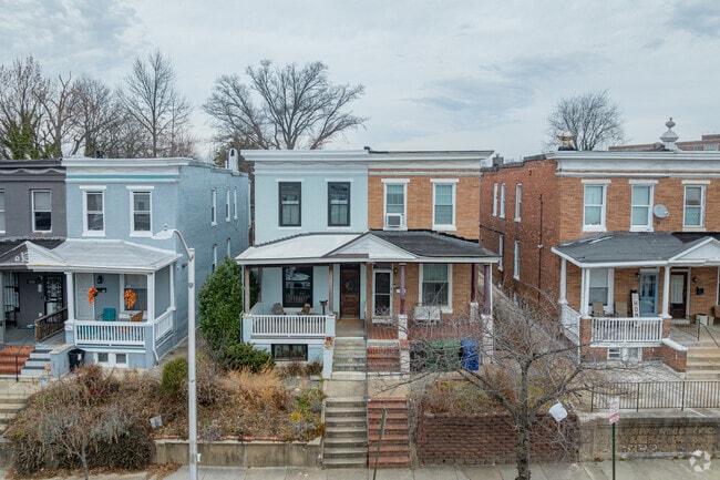 Building Photo - Serenity Place