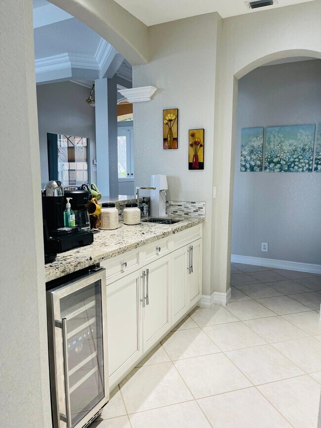 Building Photo - 6185 123rd Ln