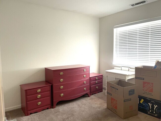 Building Photo - 3 bedroom, 2 bath in Grass Valley, CA 95945