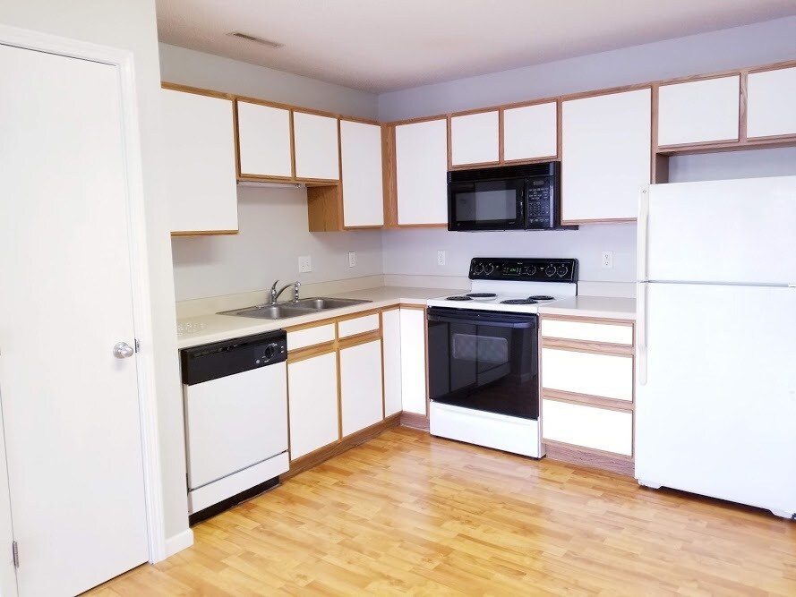 Building Photo - 1230 Murray St NE #5