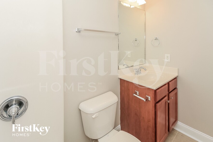 Building Photo - 54 Village Park Dr