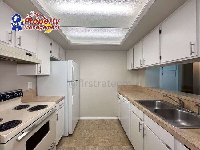 Building Photo - 2839 W Malad St