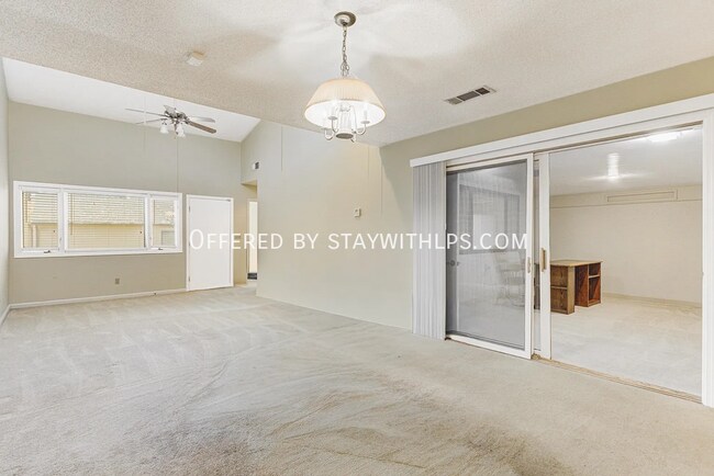 Building Photo - 5013 Scheibler Rd