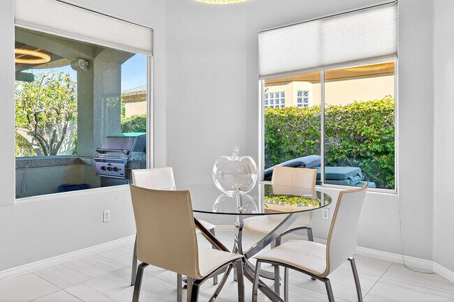 Building Photo - 5 Curie Ct