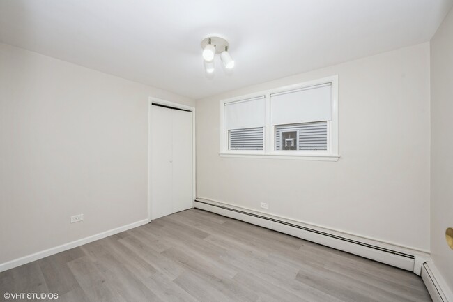 Building Photo - 3641 N Tripp Ave