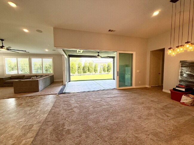 Building Photo - STUNNING 4BD/3BA HOME FOR RENT - SOLAR + EV CHARGING - MENIFEE CA 92584
