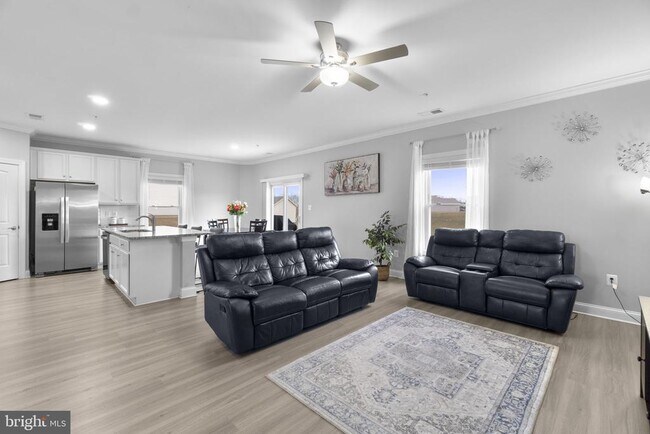 Building Photo - 10005 Maids Fancy Way