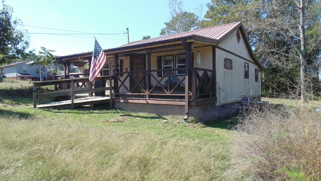 Building Photo - 113 Buck St