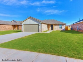 Building Photo - 1608 Highland Loop,