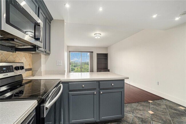 Building Photo - 199 14th St NE