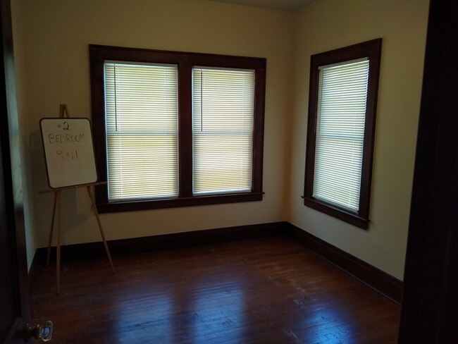 Back bedroom - 273 Hickok Ave