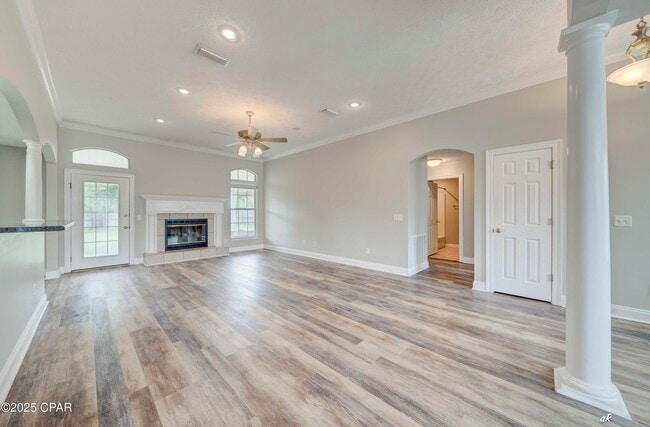 Building Photo - 415 Hidden Island Dr