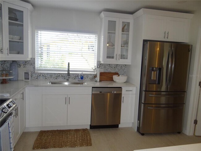 Building Photo - 2473 Rosa Ln