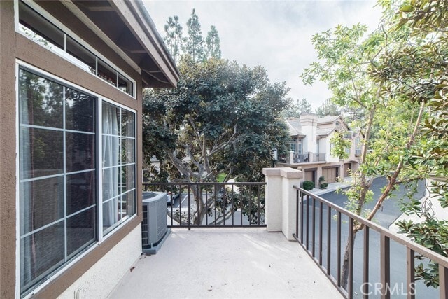 Building Photo - 132 Montara Dr