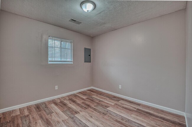 Building Photo - 2735 Joyce Ave