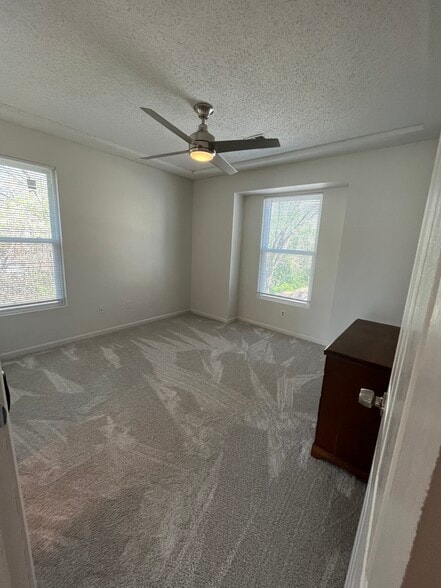 Building Photo - 6432 Pflumm Rd