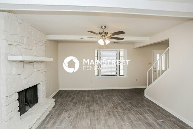 Building Photo - 4 Bedroom Pet-Friendly Home in Bartlett, TN with Main Street Renewal