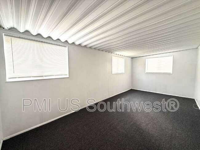 Building Photo - 750 Brill Dr