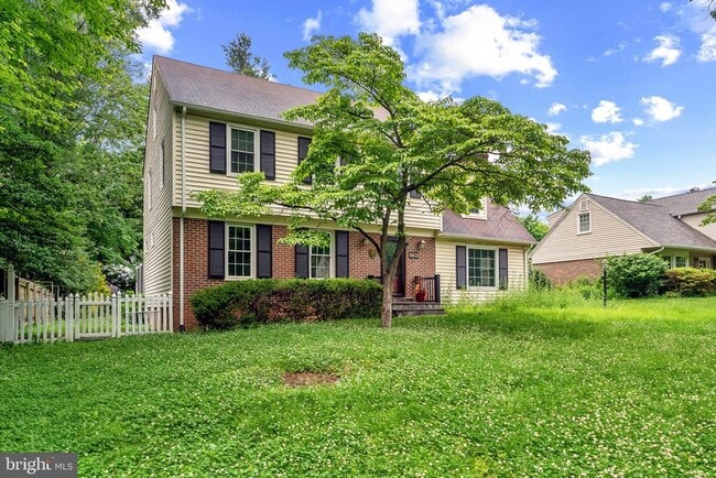 Building Photo - 16632 S Westland Dr