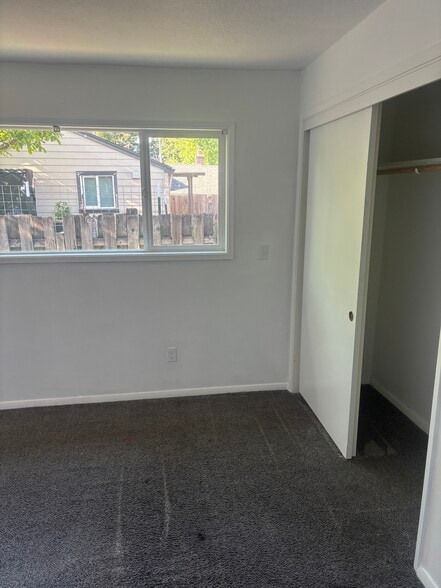 Building Photo - 3819 NE 82nd Ave