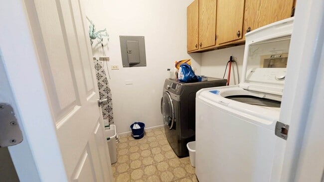 Building Photo - 602 Hanover Ct