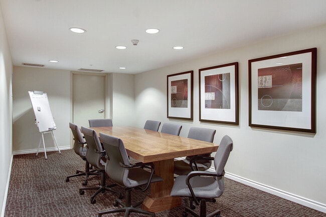 Building Photo - 1420 Terry Ave