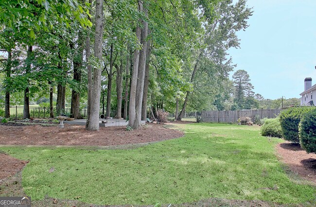 Building Photo - 303 Calgary Dr