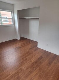 Building Photo - 109 N Russell St