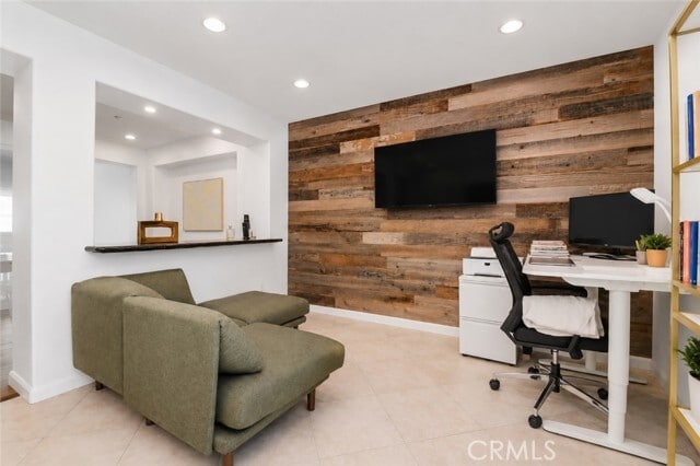 Building Photo - 6 El Cajon