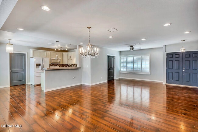 Building Photo - 9208 Shaver Dr