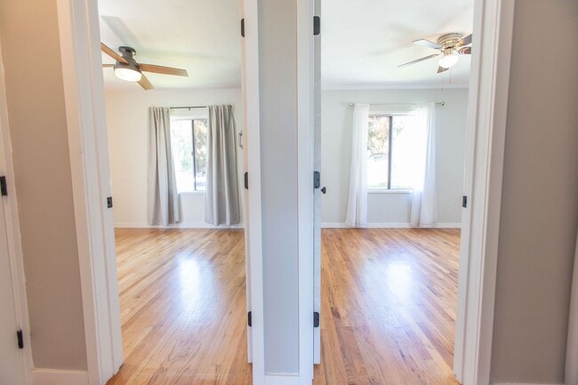 Building Photo - Lakewood Home, 2 Bedroom, 1 Bath with GREAT Backyard Space!