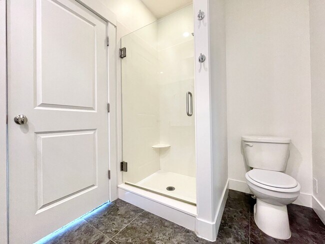 Building Photo - Gorgeous Townhome in South Jordan!