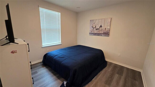 Building Photo - 16221 Admirals Cove Ln