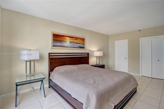 Building Photo - 19667 Turnberry Way