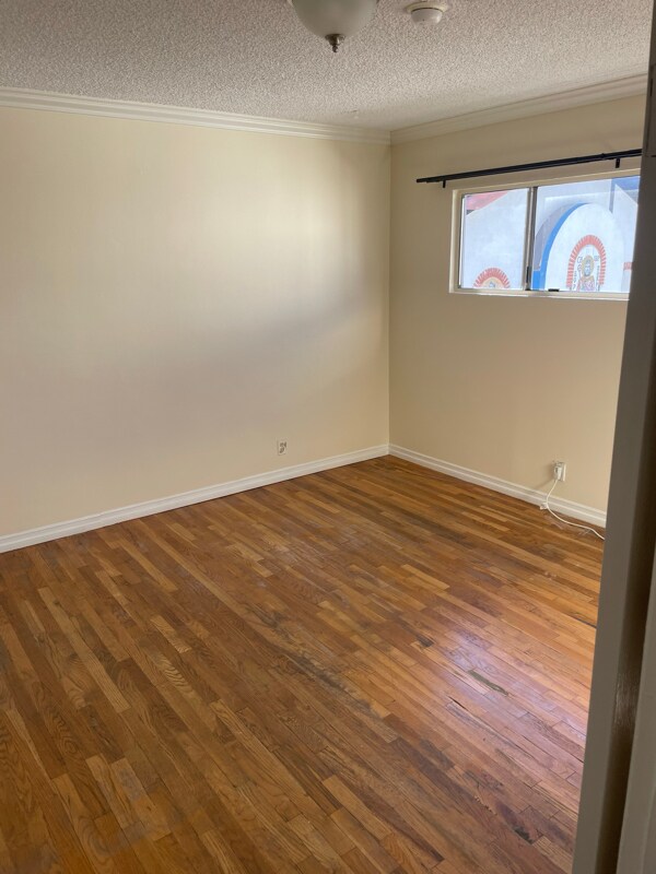 Building Photo - 5853 Virginia Ave