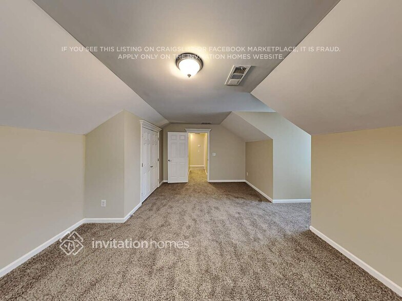 Building Photo - 415 Oakwind Dr