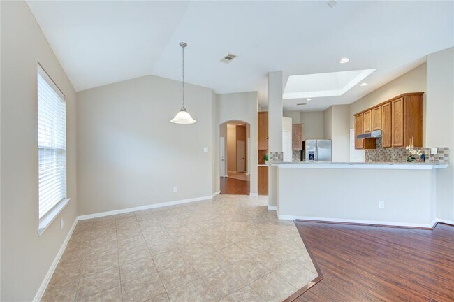 Building Photo - 5806 Cedar Field Way
