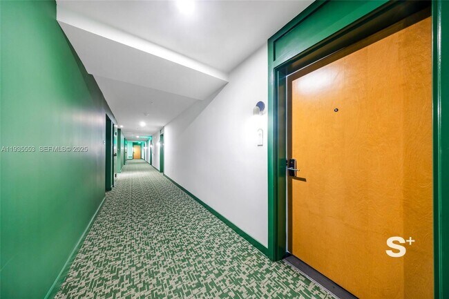 Building Photo - 11 NE 6th St