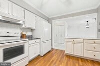 Building Photo - 21328 Valley Forge Cir