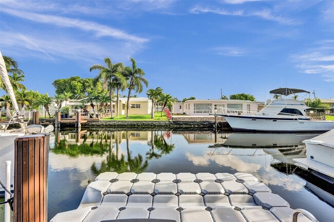 Building Photo - 1021 Guava Isle