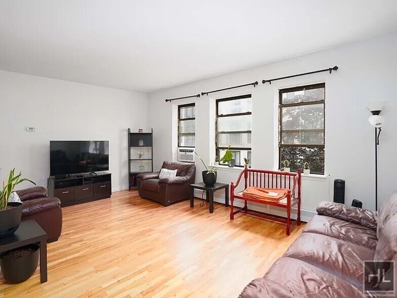 Building Photo - VERONICA PLACE