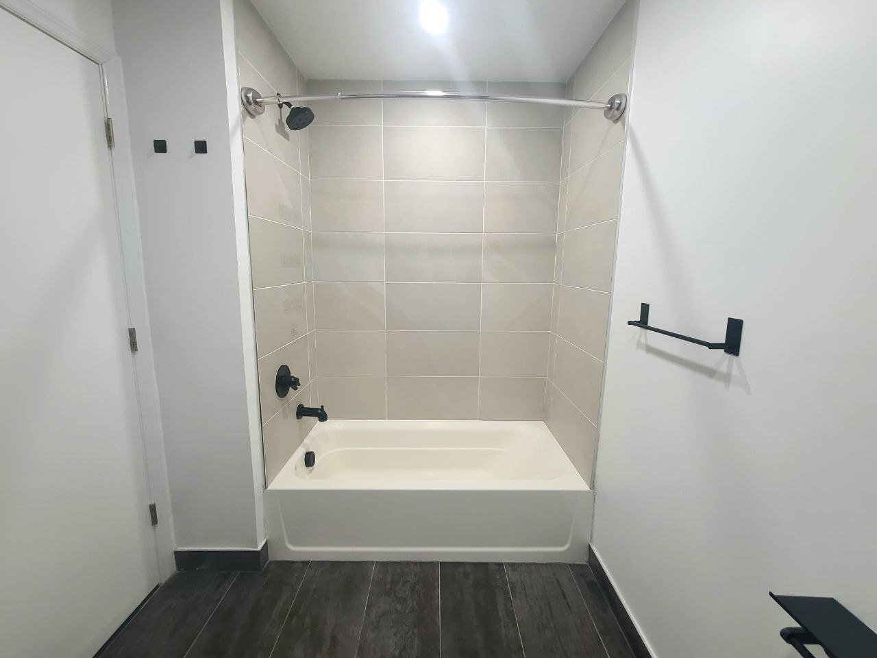 Building Photo - 556 Market St