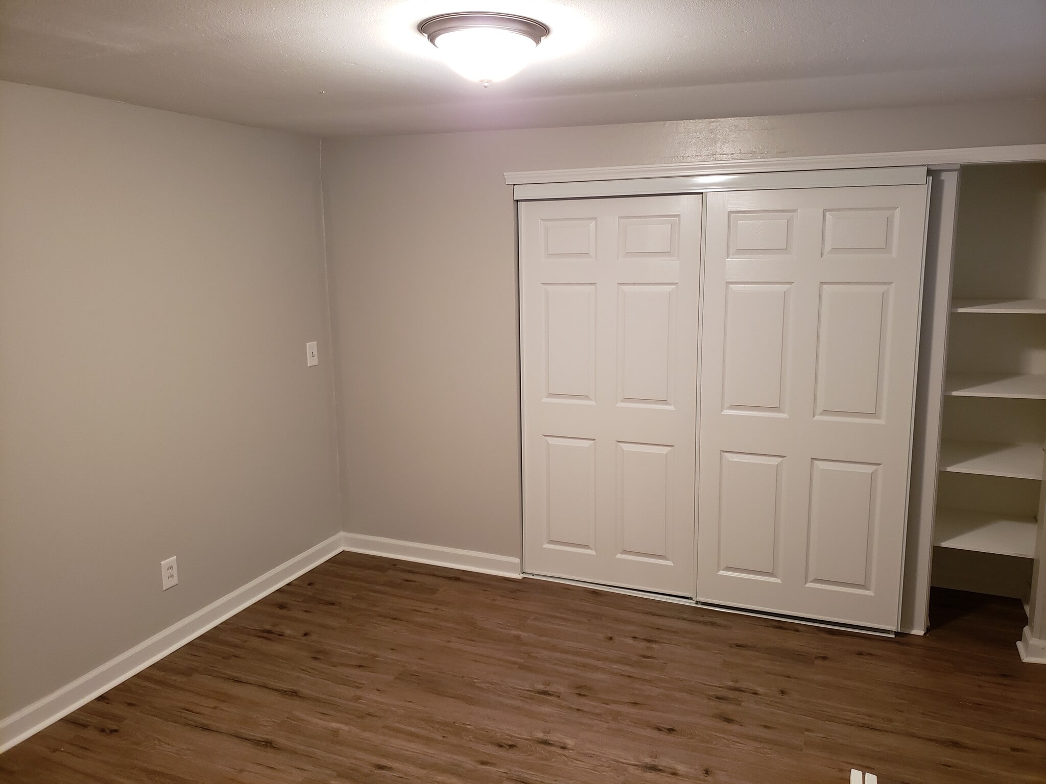 Building Photo - 509 E 27th Ave