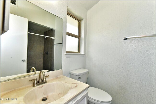 Building Photo - 853 Nita Fay Dr