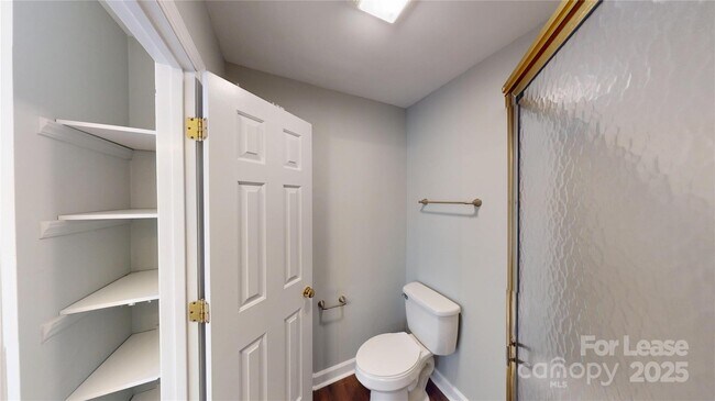 Building Photo - 414 Clarkson Green St