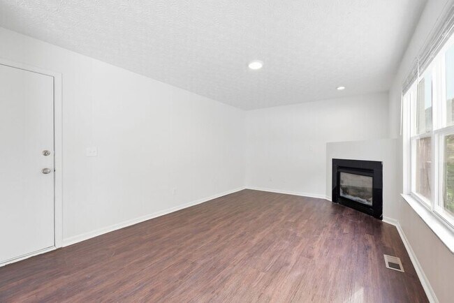 Building Photo - 8245 Crete Ln