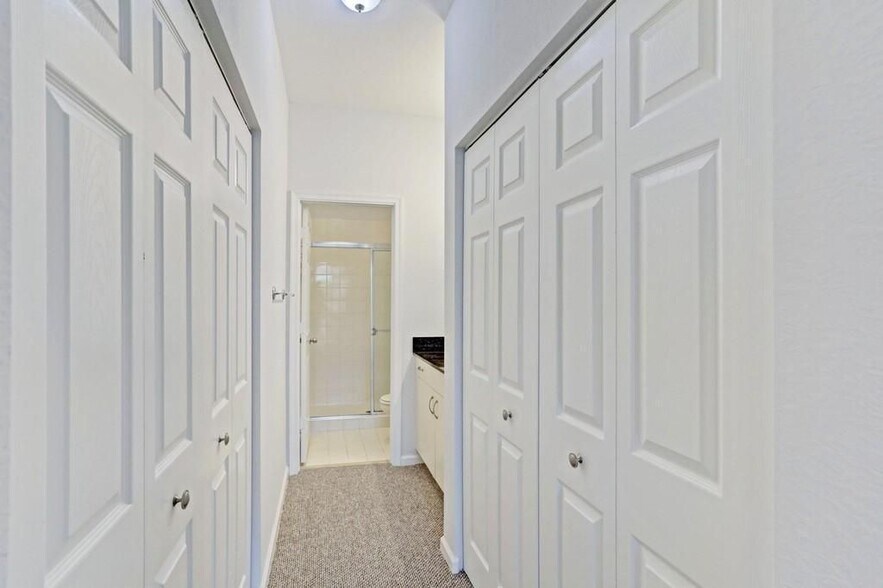 Building Photo - 6515 Diamond Springs Terrace
