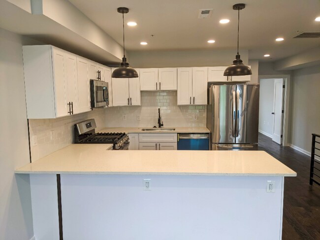 Building Photo - 1932 4th St NE